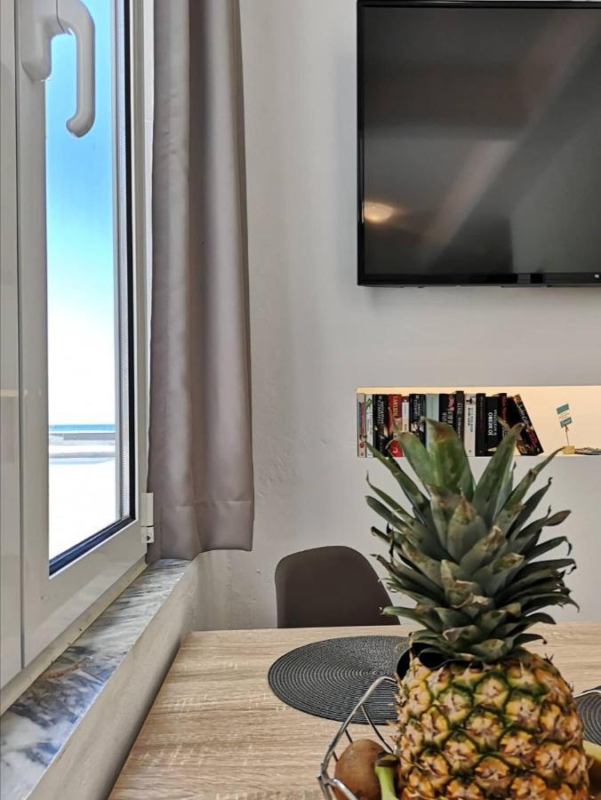 העיירה רתימנו Salty Alley Seaside Apartment מראה חיצוני תמונה